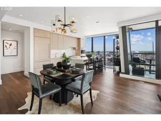 Photo #6: 699693899 Listing