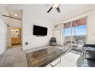 Photo #5: 699854507 Listing 