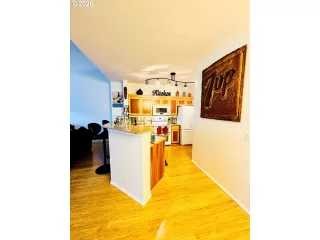 Photo #5: 701255881 Listing 