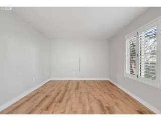 Photo #5: 701267928 Listing 