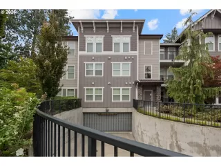 Photo #1: 701590382 Listing
