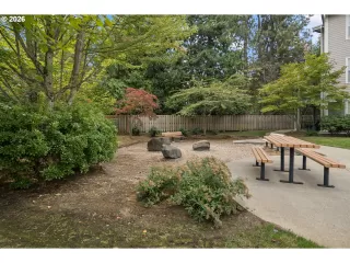 Photo #3: 701590382 Listing