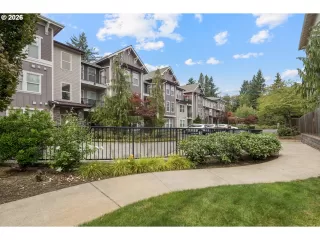 Photo #5: 701590382 Listing