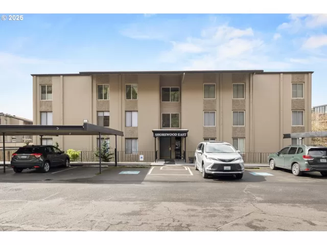 MLS: 701684859 Condo For Sale