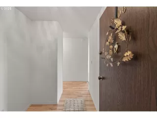 Photo #3: 701684859 Listing