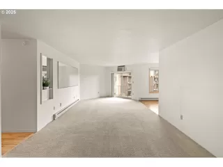 Photo #5: 701684859 Listing