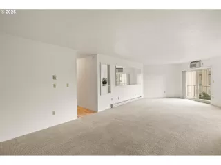 Photo #6: 701684859 Listing