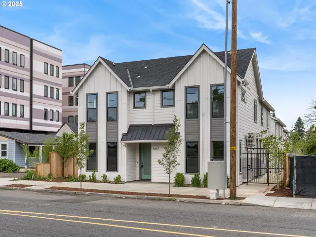 MLS: 701771387 Condo For Sale
