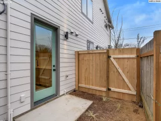 Photo #6: 701771387 Listing 