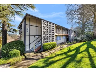 More Details about MLS # 702091937 : 3038 SW FLORIDA CT A