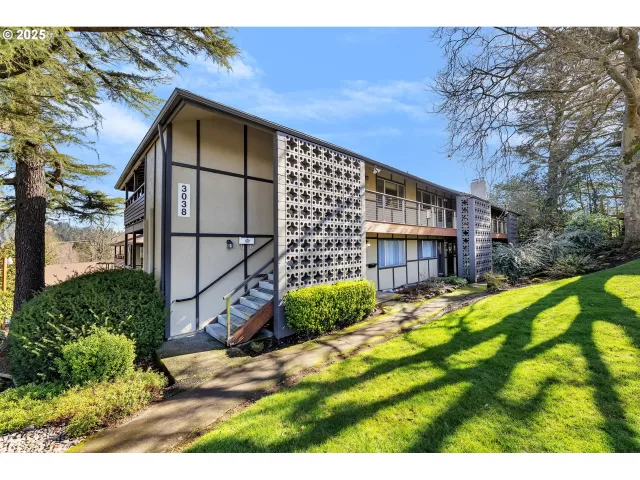 MLS: 702091937 Condo For Sale