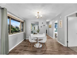 Photo #6: 702091937 Listing