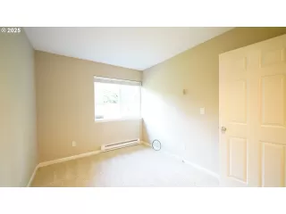 Photo #3: 702184914 Listing