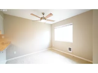 Photo #5: 702184914 Listing