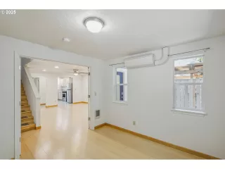 Photo #6: 702262861 Listing 