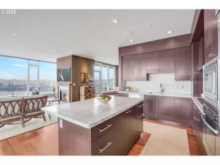 Photo #3: 702290624 Listing 