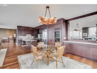 Photo #4: 702290624 Listing 