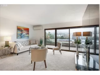 Photo #4: 702882460 Listing