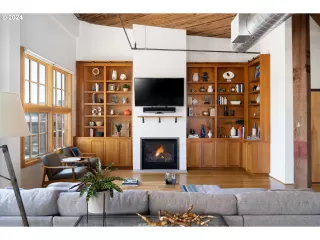 Photo #1: 702937836 Listing 