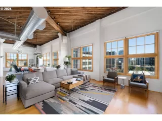 Photo #4: 702937836 Listing 