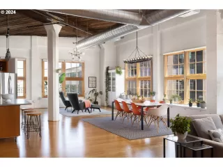 Photo #6: 702937836 Listing 