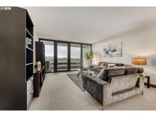 Photo #6: 703223574 Listing 