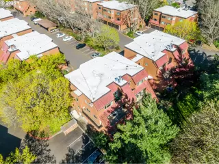 Photo #2: 703245632 Listing 