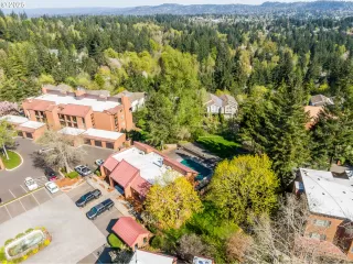 Photo #3: 703245632 Listing 