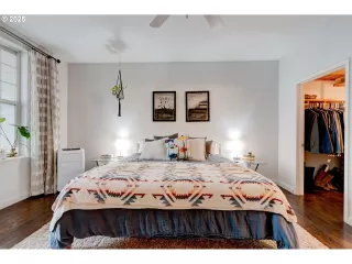 Photo #2: 703334683 Listing