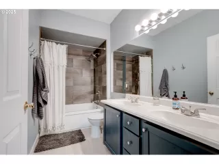 Photo #5: 703334683 Listing