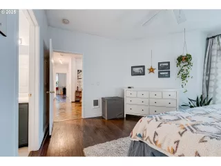 Photo #6: 703334683 Listing