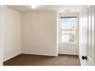 Photo #2: 703888660 Listing