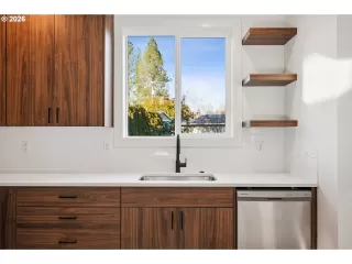 Photo #3: 704243176 Listing