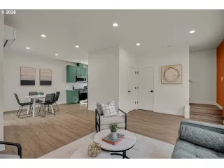 Photo #5: 704424320 Listing