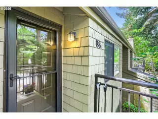 Photo #6: 704913738 Listing 