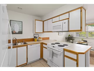 Photo #2: 705618115 Listing