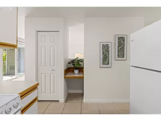 Photo #3: 705618115 Listing