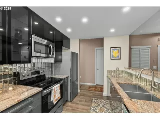 Photo #1: 705705569 Listing