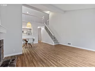 Photo #2: 706023072 Listing 