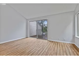 Photo #5: 706023072 Listing 