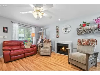 Photo #3: 706133596 Listing 