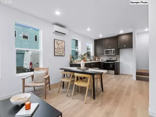 Photo #3: 706282083 Listing