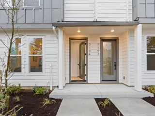 Photo #5: 706282083 Listing