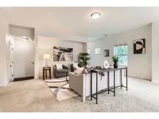 Photo #4: 706662886 Listing