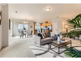 Photo #6: 706662886 Listing