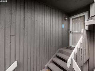 More Details about MLS # 706856038 : 44 EAGLE CREST DR 7