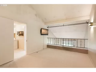 Photo #4: 707020656 Listing 