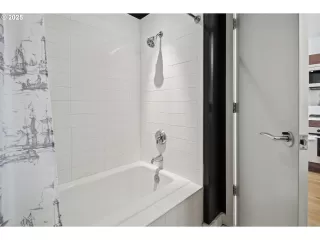 Photo #3: 707118181 Listing