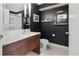 Photo #4: 707118181 Listing