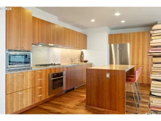 Photo #3: 707584602 Listing 